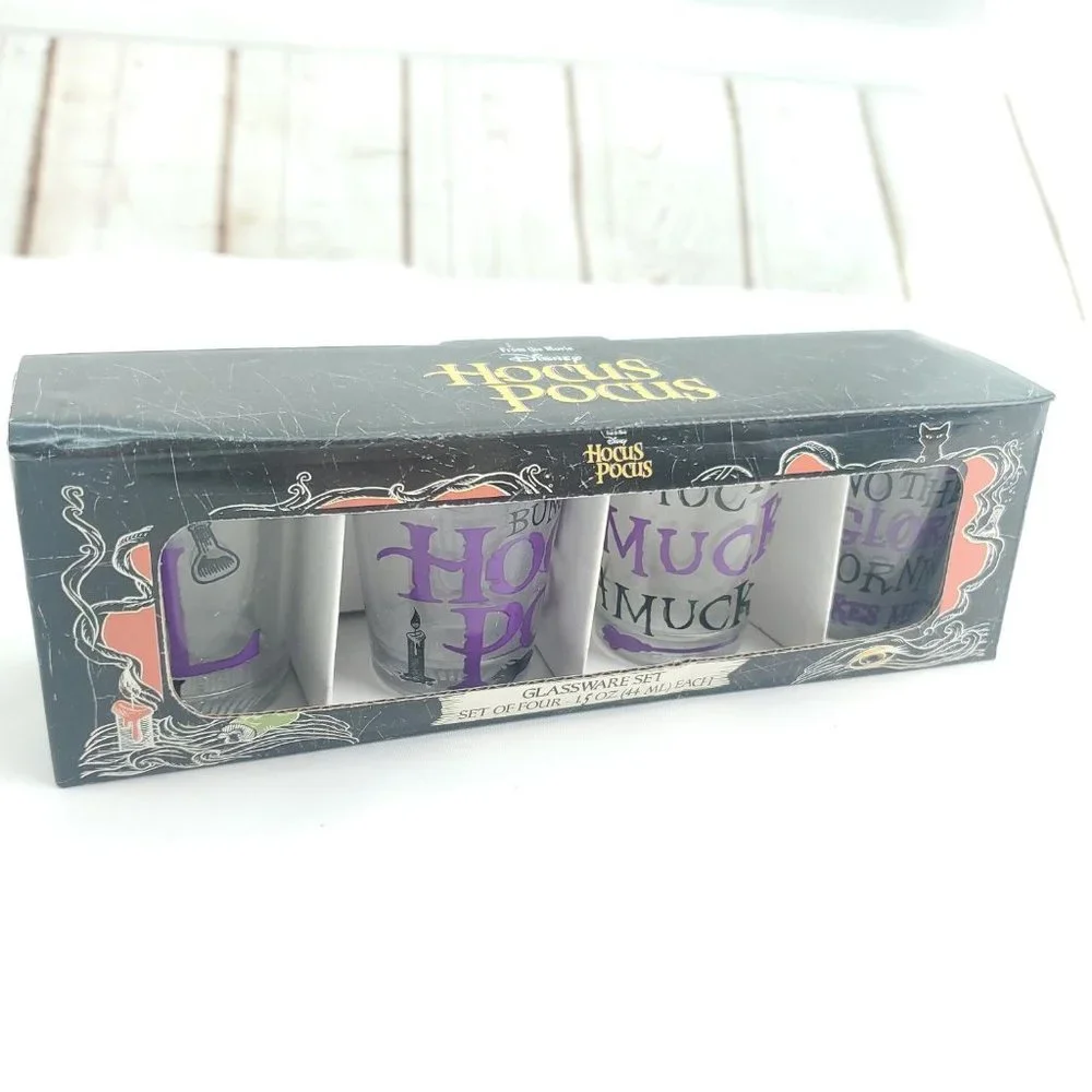 Disney Hocus Pocus Silver Buffalo 1.5 oz (44 ml) Mini Shot Glassware Set of 4